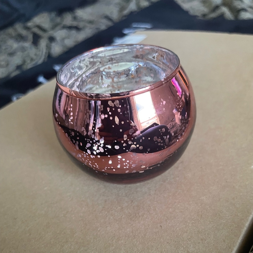 3/$20 Bunndle - Set of 10 Volens Rose gold candle holders
